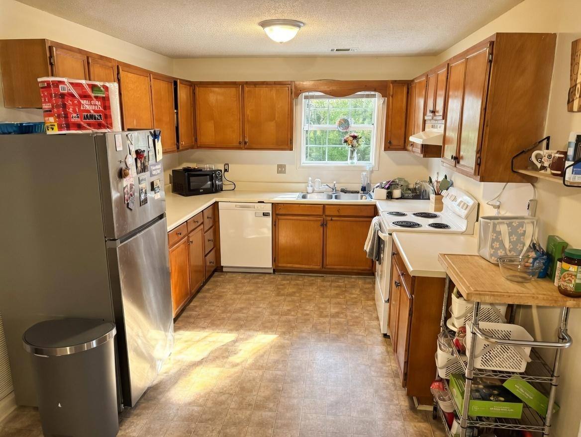 Apartment for rent at 1826 Cedar Shoals Dr #1, Athens, GA 30605