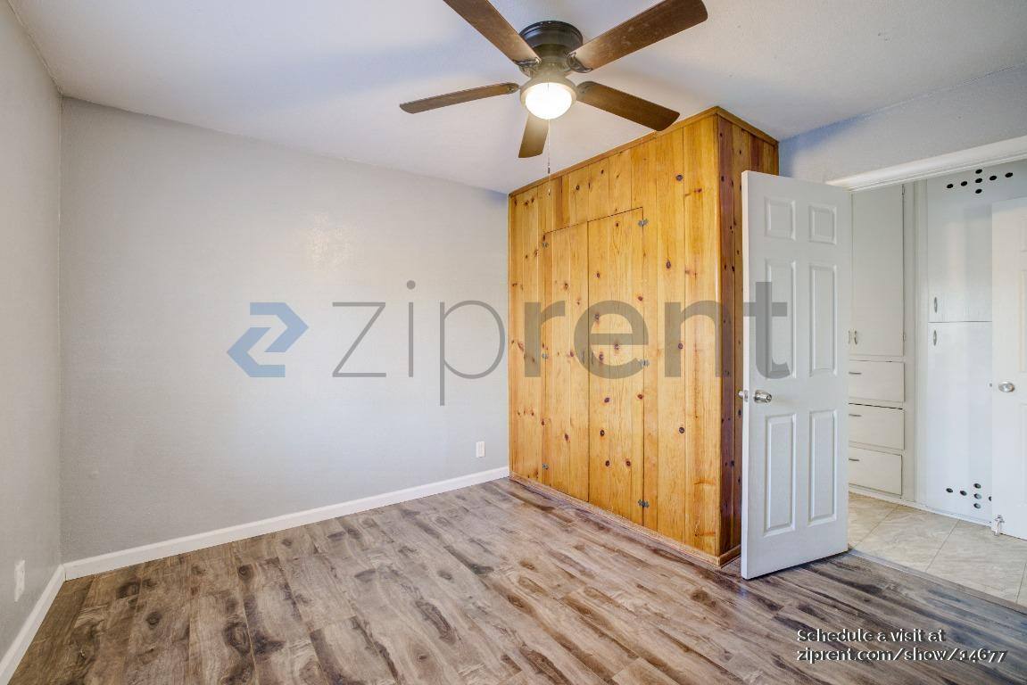 House for rent at 42603 50th St W, Lancaster, CA 93536