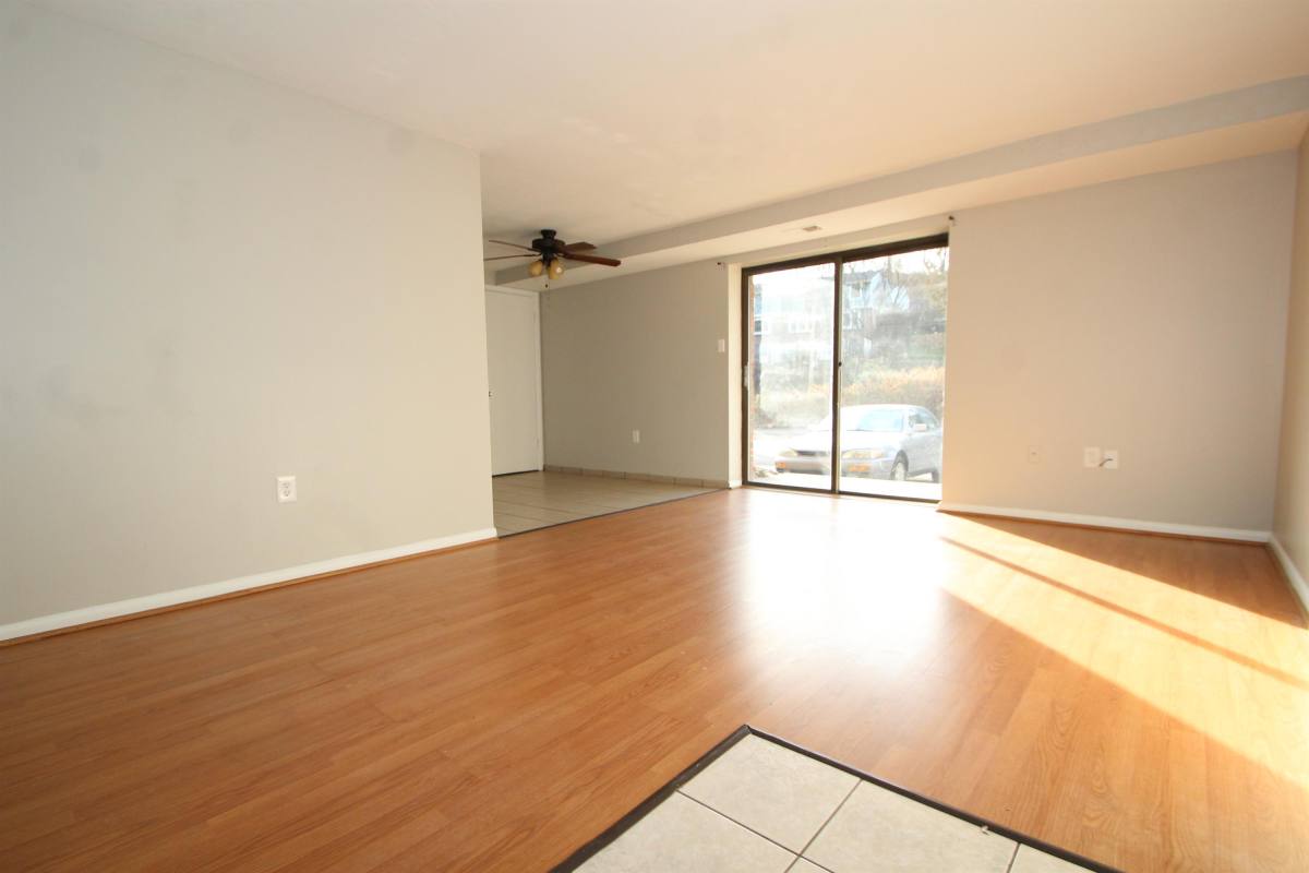 Apartment for rent at Sandy Creek, 6150-72 Library Rd, Bethel Park, PA 15102