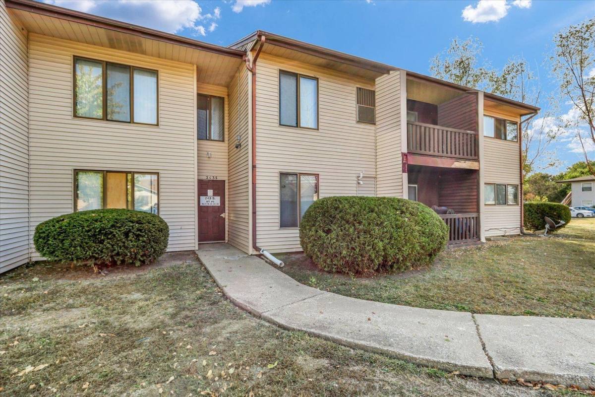 Apartment for rent at 243 Keystone Dr #19, Rantoul, IL 61866