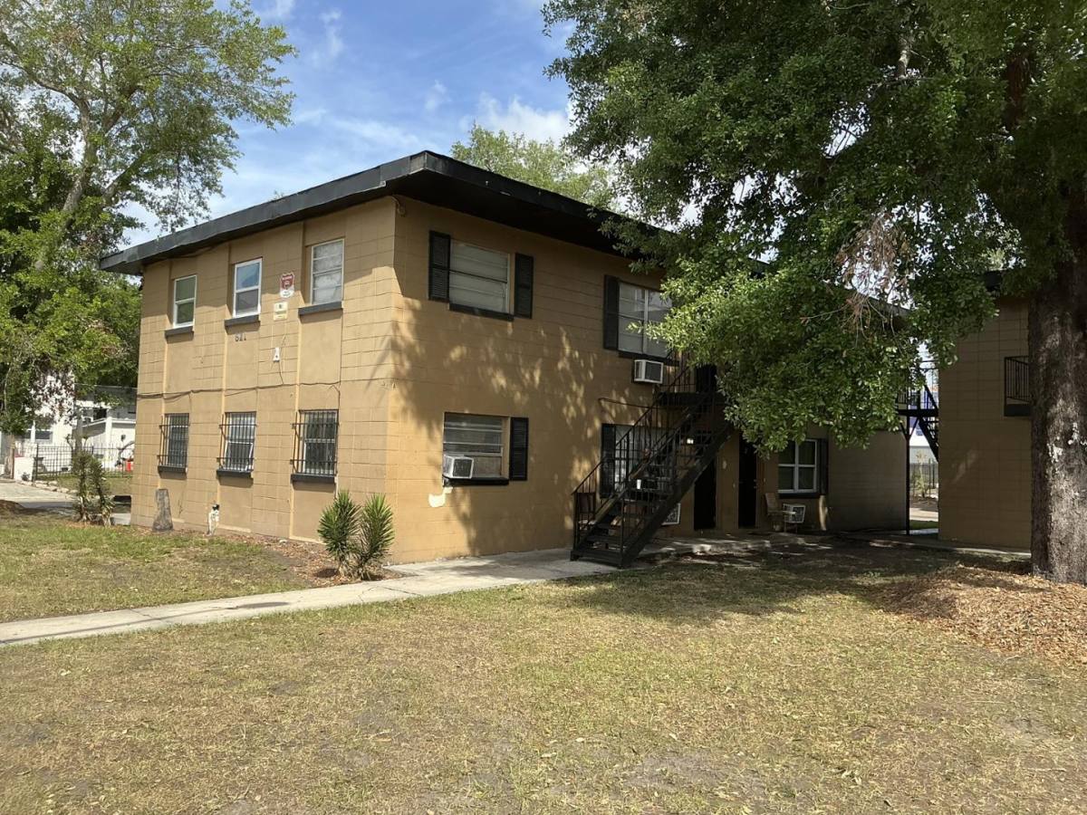 Apartment for rent at 621 W S St #1, Orlando, FL 32805