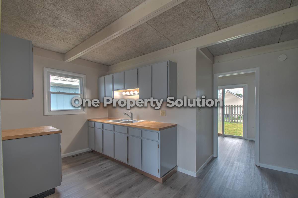 House for rent at Morris Park, 1327 Logan St, Hammond, IN 46320
