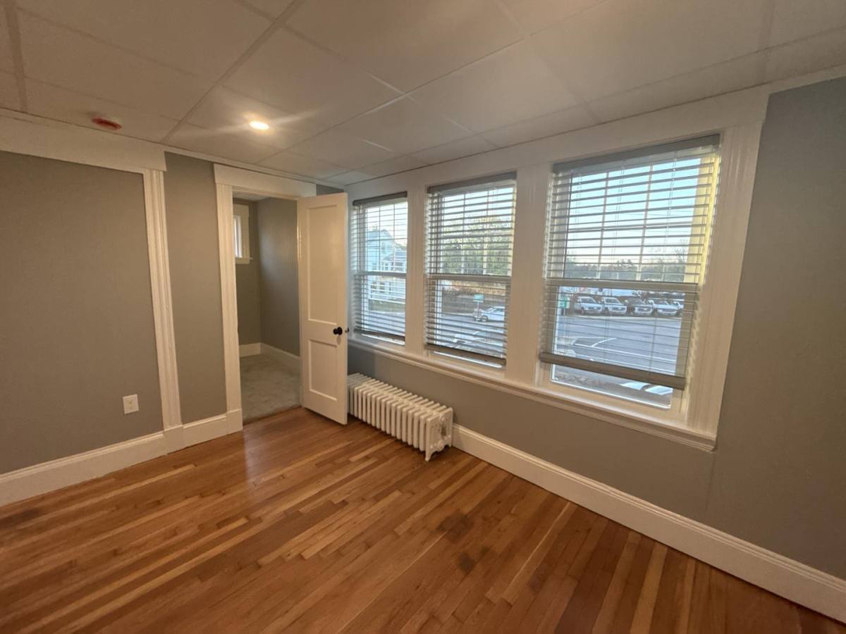 Apartment for rent at 189 E Central St #1, Franklin, MA 02038