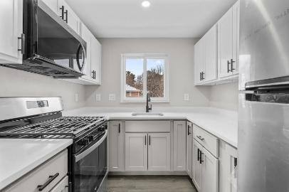 Apartment for rent at 17 Bennett Dr #17-3, Stoughton, MA 02072