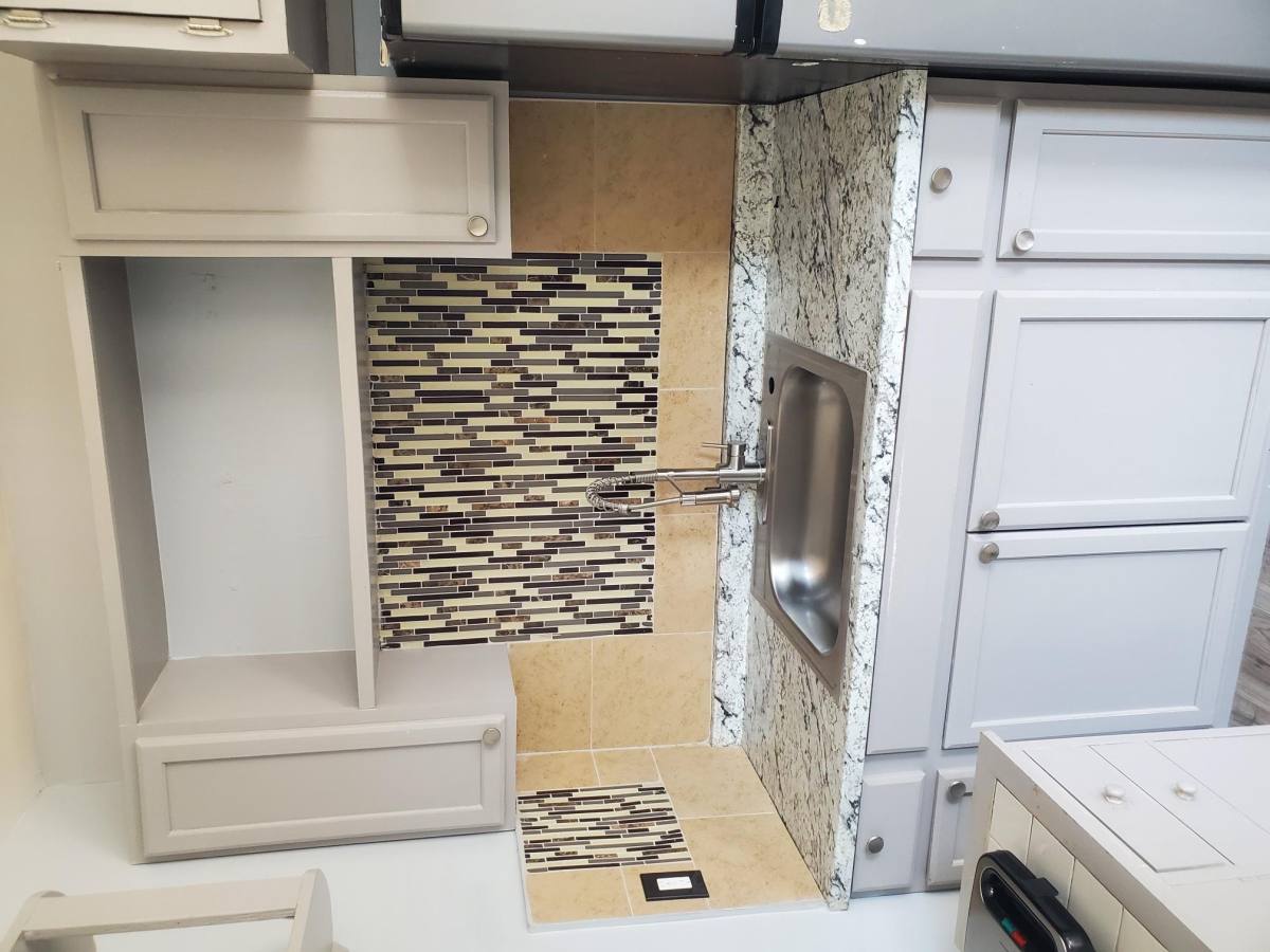 Apartment for rent at 608 N 10th St, Reading, PA 19604