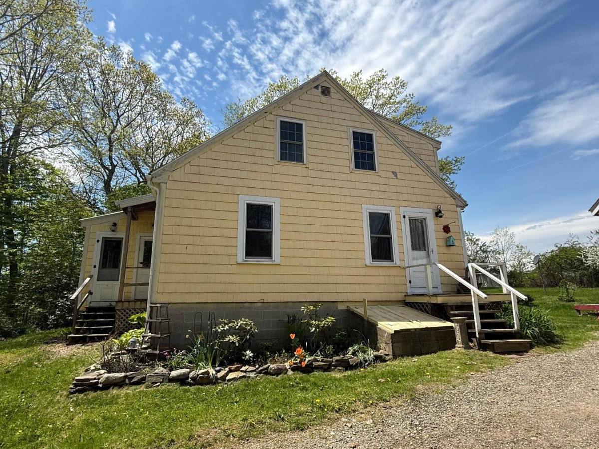 House for rent at 71 Winslow Hill Rd, Nobleboro, ME 04555