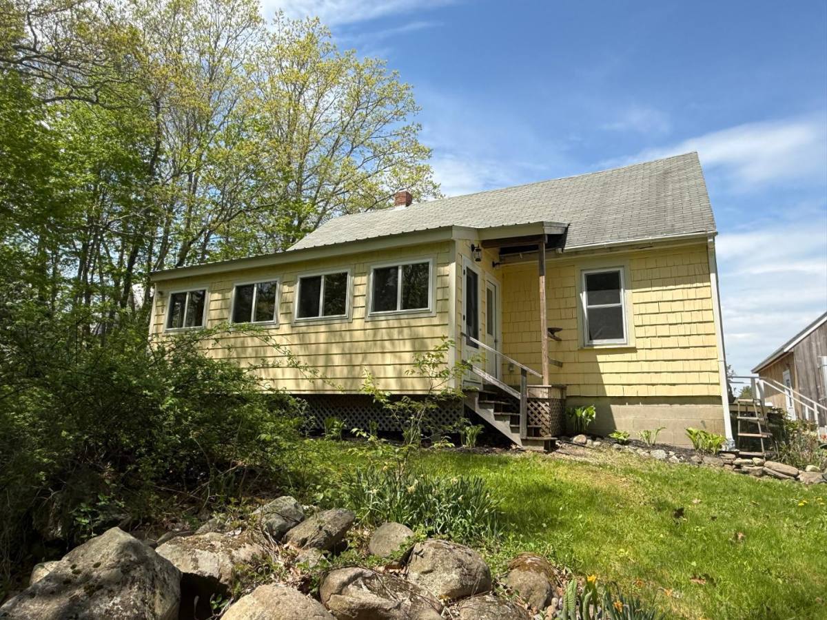 House for rent at 71 Winslow Hill Rd, Nobleboro, ME 04555