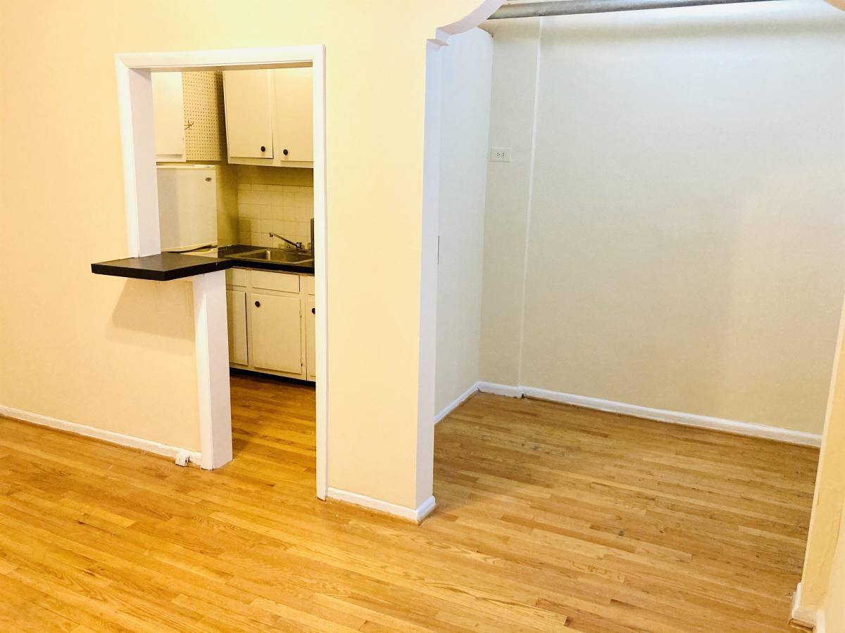 Apartment for rent at 633 W Deming Place #8A, Chicago, IL 60614