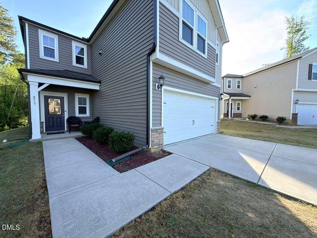 House for rent at 217 Wilbur Lake Dr, Fuquay Varina, NC 27526