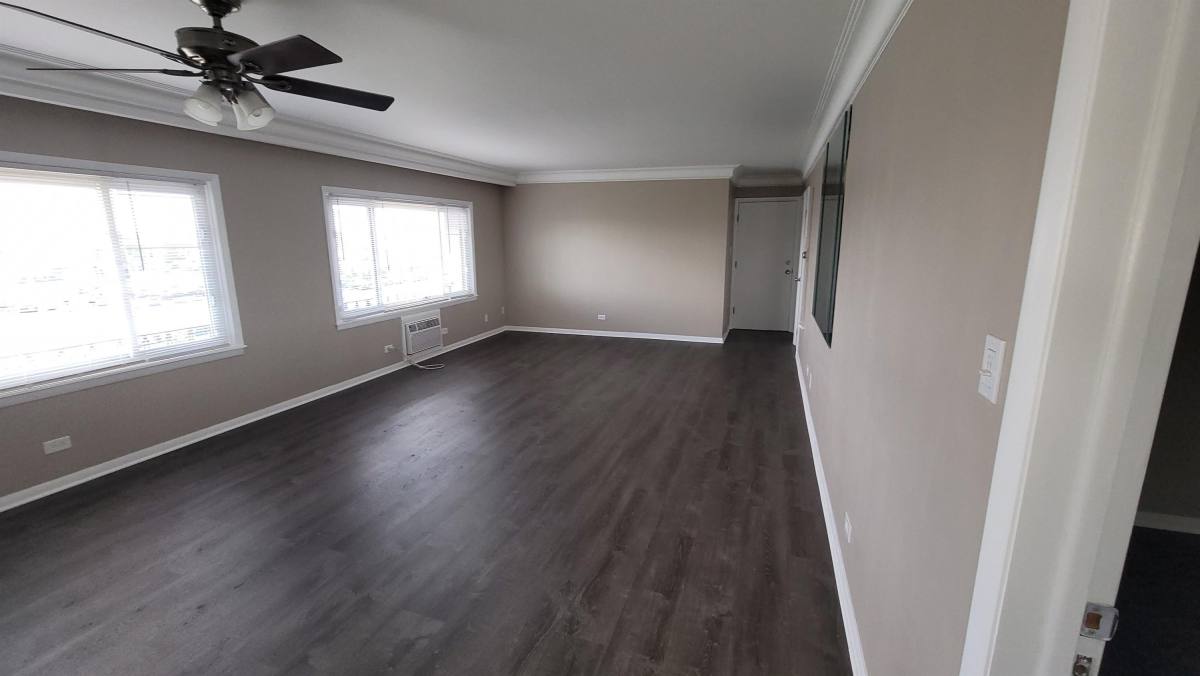 Apartment for rent at 9600 S Komensky Ave #3W, Oak Lawn, IL 60453