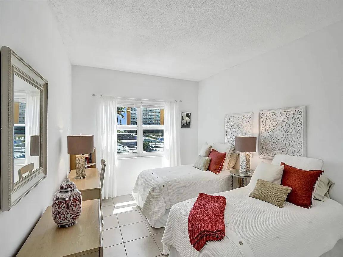Apartment for rent at Lado Del Rio, 400 N Riverside Dr, Pompano Beach, FL 33062