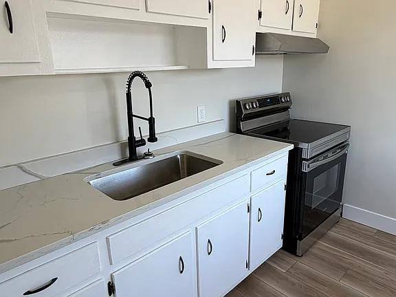 Apartment for rent at 4578 E 131st St #5, Cleveland, OH 44105