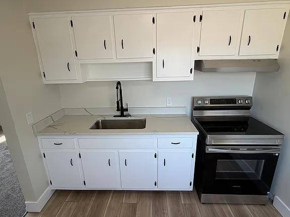 Apartment for rent at 4578 E 131st St #5, Cleveland, OH 44105