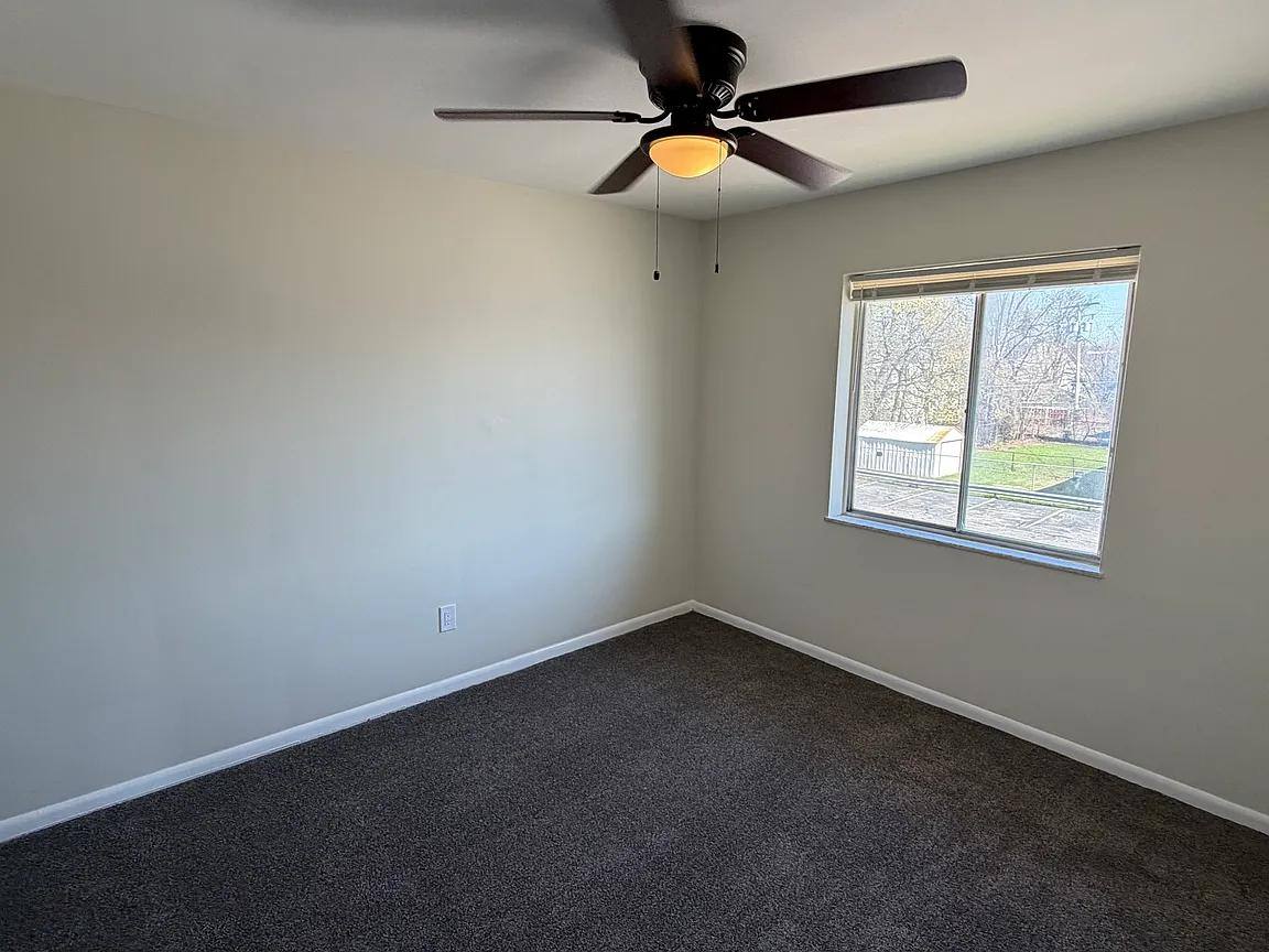 Apartment for rent at 4578 E 131st St #5, Cleveland, OH 44105