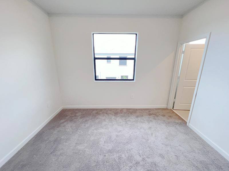 Townhouse for rent at Pine Isle Mobile Home Community, 13302 SW 286th St, Homestead, FL 33033