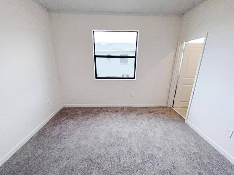 Townhouse for rent at Pine Isle Mobile Home Community, 13302 SW 286th St, Homestead, FL 33033