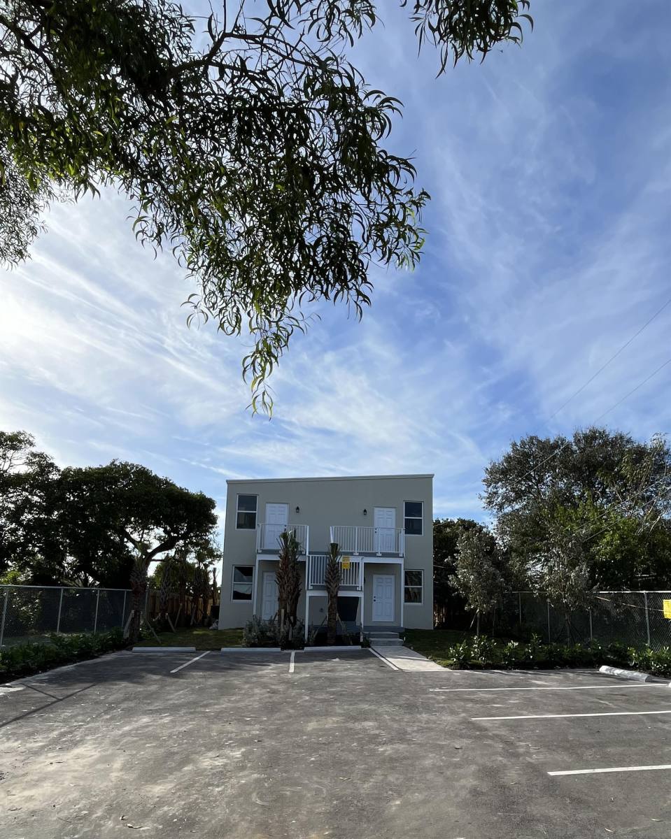 House for rent at 661 NW 21 Terrace #1, Fort Lauderdale, FL 33309