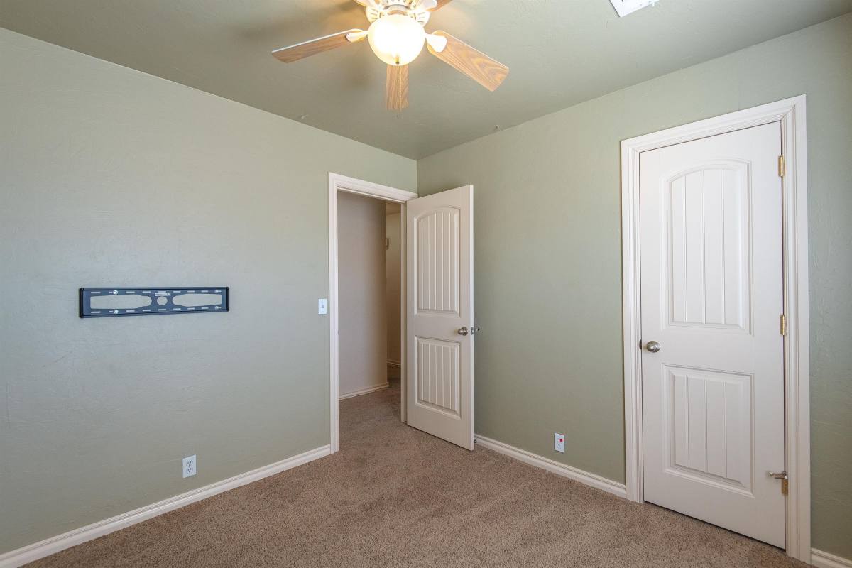 House for rent at Val Genes Kelly Park, 1321 Kelly Park Rd, Edmond, OK 73003