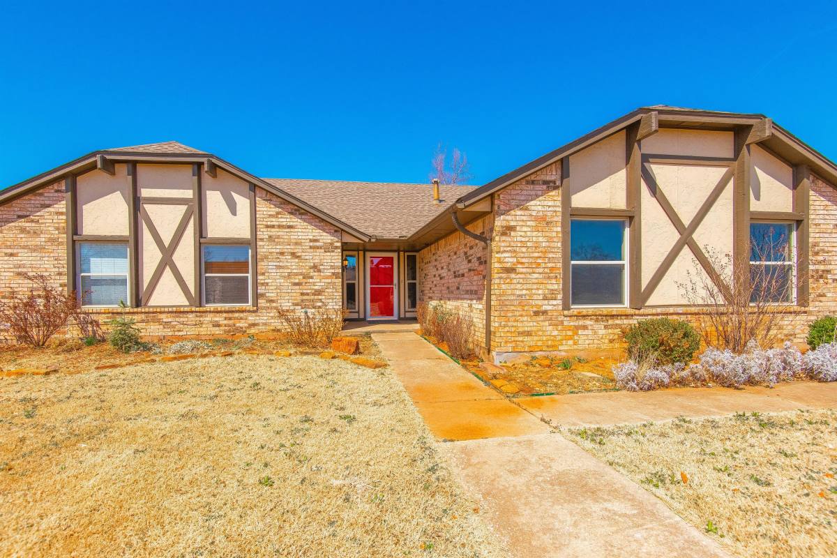 House for rent at Val Genes Kelly Park, 1321 Kelly Park Rd, Edmond, OK 73003