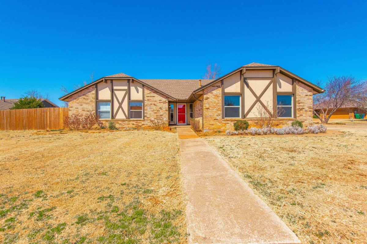 House for rent at Val Genes Kelly Park, 1321 Kelly Park Rd, Edmond, OK 73003