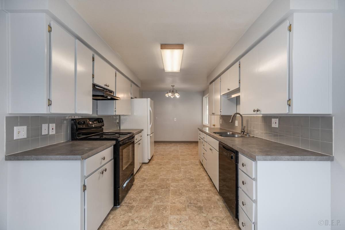 House for rent at 52371 SW 1st St, Scappoose, OR 97056