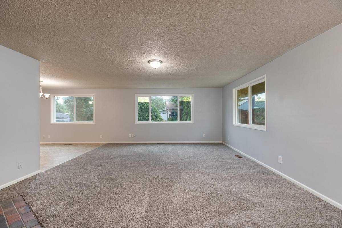 House for rent at 52371 SW 1st St, Scappoose, OR 97056