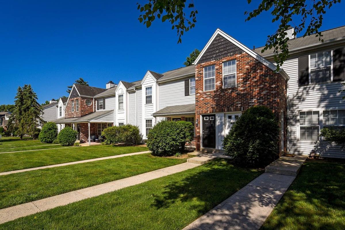Apartment for rent at Victoria Crossing, 144 A Victoria Lane #F151, Reading, PA 19610