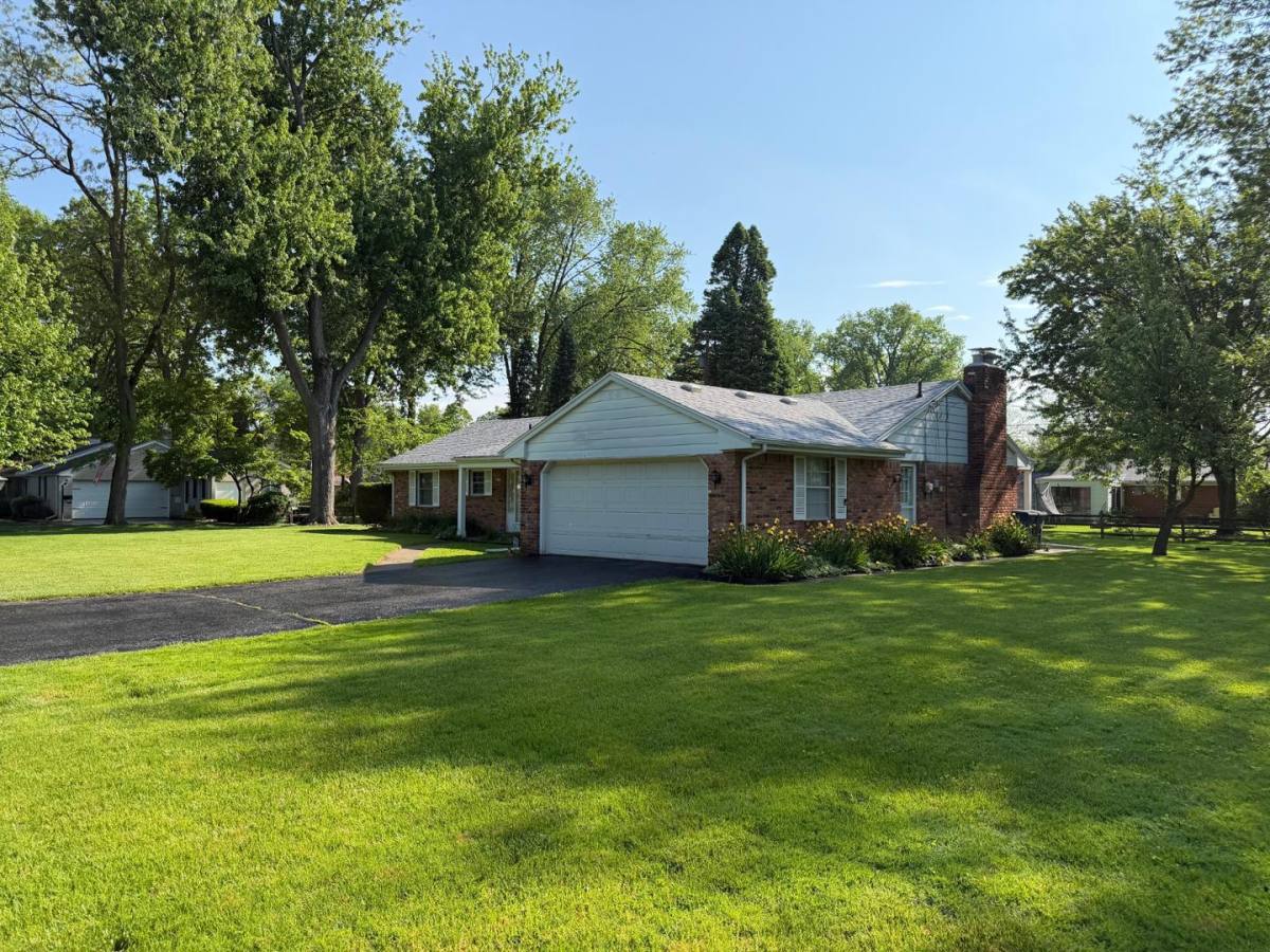 House for rent at 4842 Larkhaven Dr, Toledo, OH 43623
