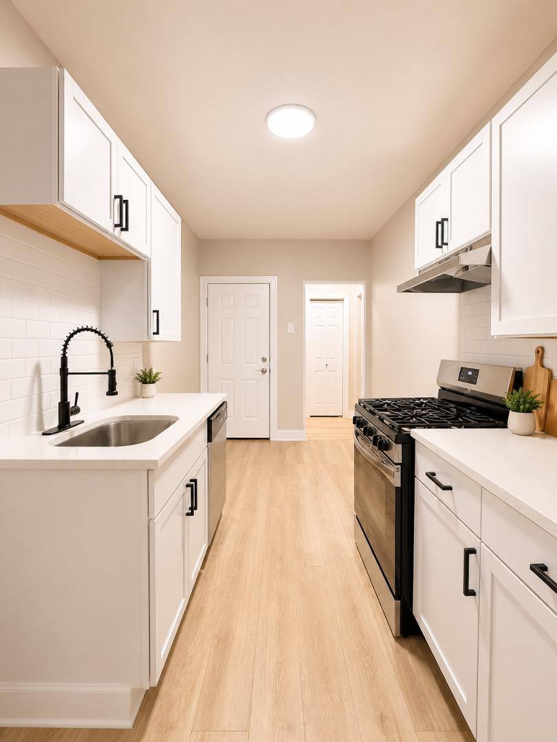 Apartment for rent at 7369 N Damen Ave #B1, Chicago, IL 60645
