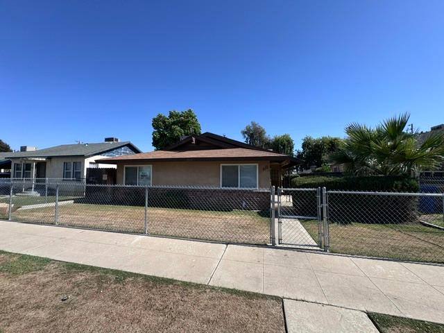 Apartment for rent at 819 Washington Ave #A, Bakersfield, CA 93308