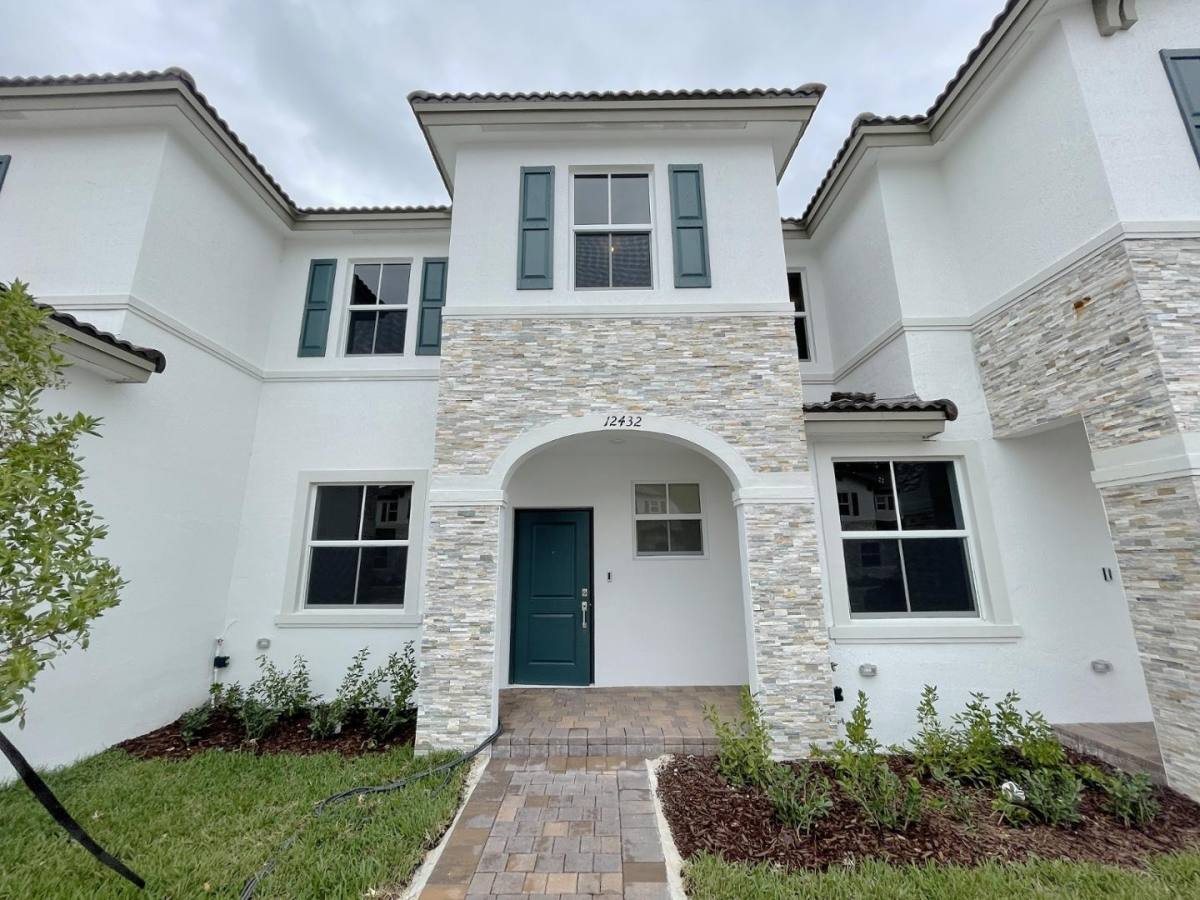 Townhouse for rent at 12432 NW 23rd Court, Miami, FL 33147