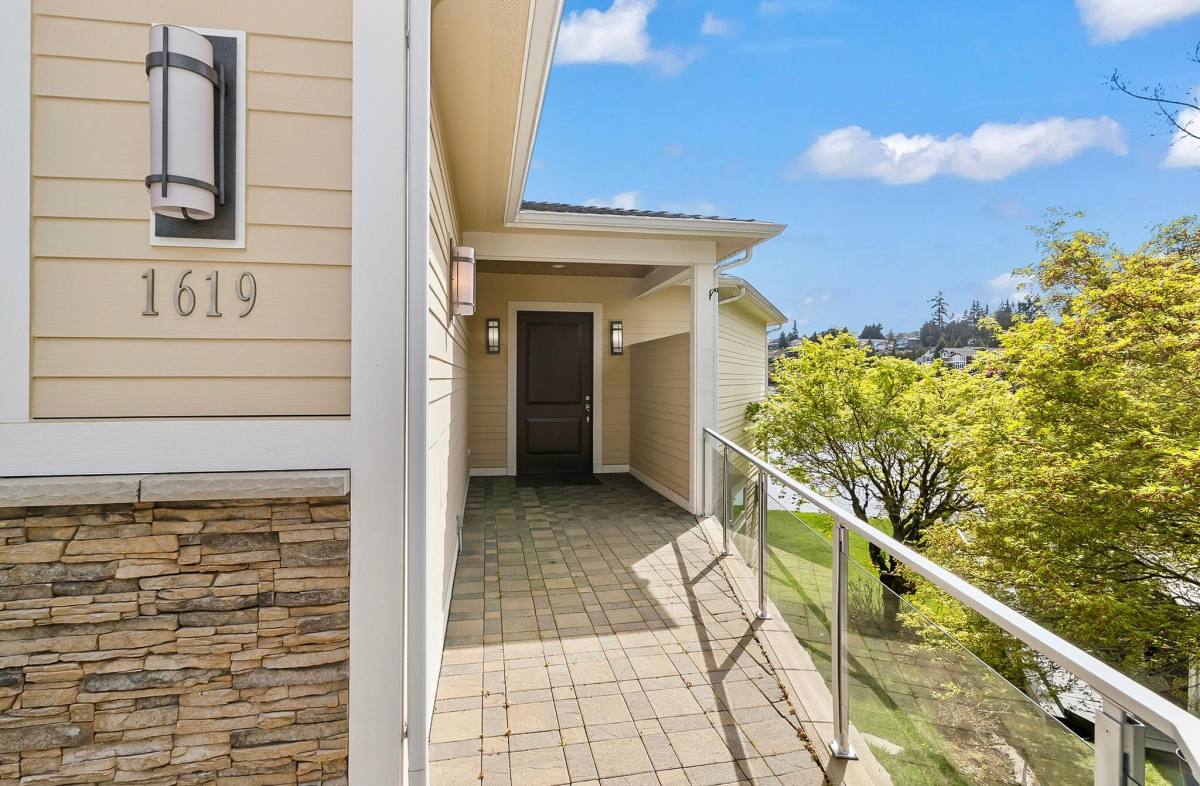 House for rent at 1619 Vernon Rd, Lake Stevens, WA 98258