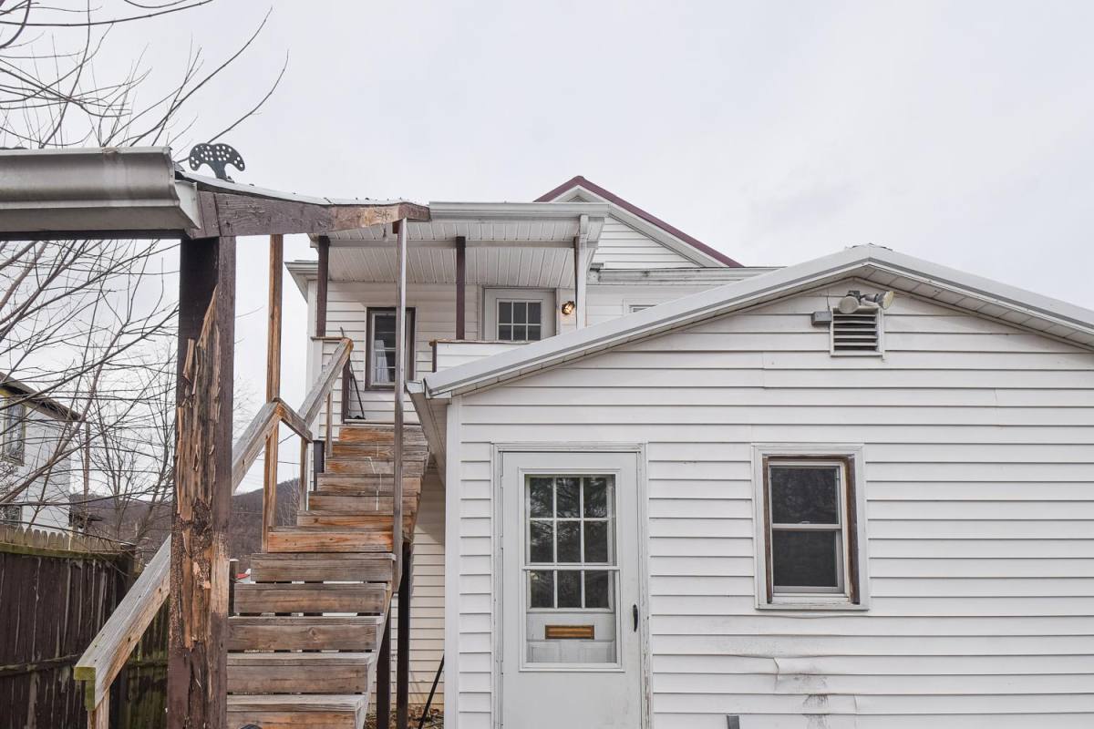Apartment for rent at 33 1 2 C St #1, Keyser, WV 26726