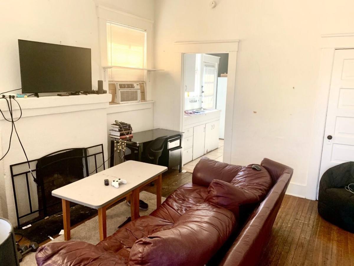 Apartment for rent at 725 E 5th St, Tucson, AZ 85719