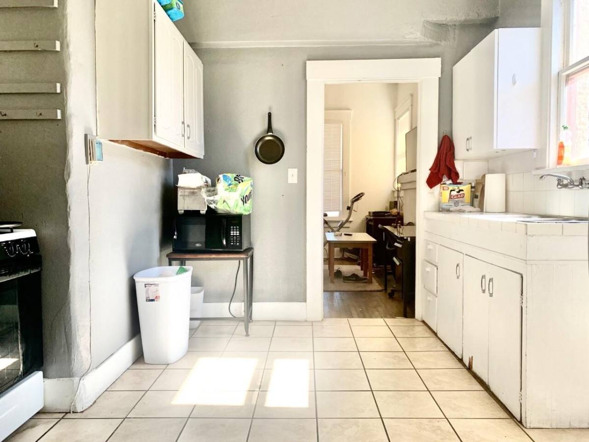 Apartment for rent at 725 E 5th St, Tucson, AZ 85719