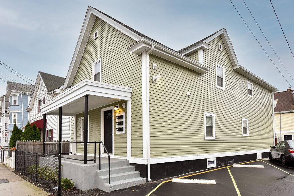 Apartment for rent at 41 Benefit St #41-2, Pawtucket, RI 02861