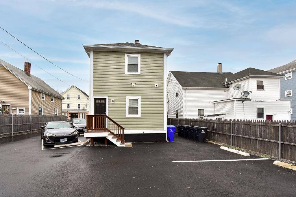 Apartment for rent at 41 Benefit St #41-2, Pawtucket, RI 02861