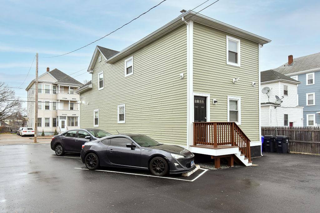 Apartment for rent at 41 Benefit St #41-2, Pawtucket, RI 02861