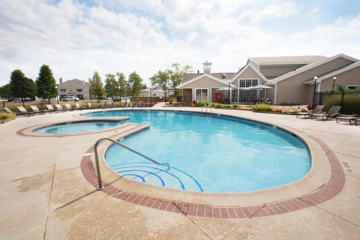 Apartment for rent at 4319 Chesapeake Dr #1C, Aurora, IL 60504