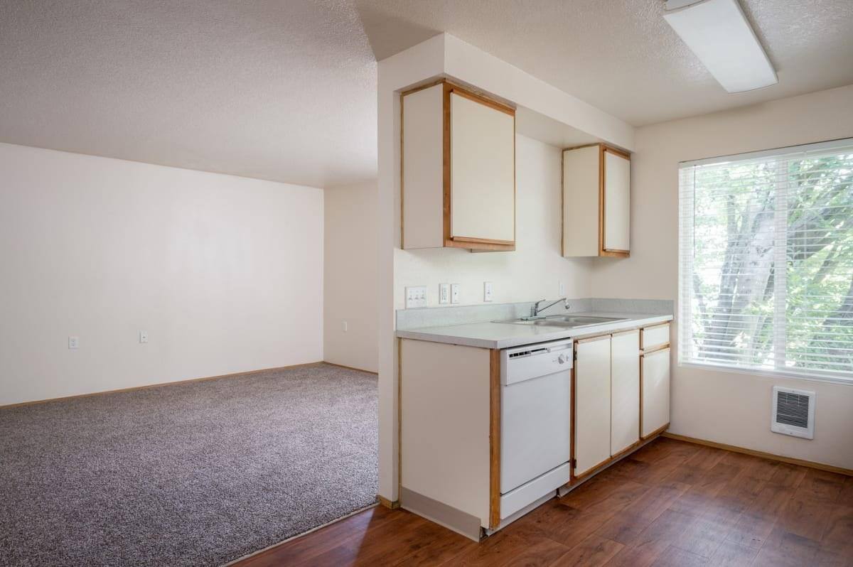 Apartment for rent at 2148 SE Geary St #2, Albany, OR 97322