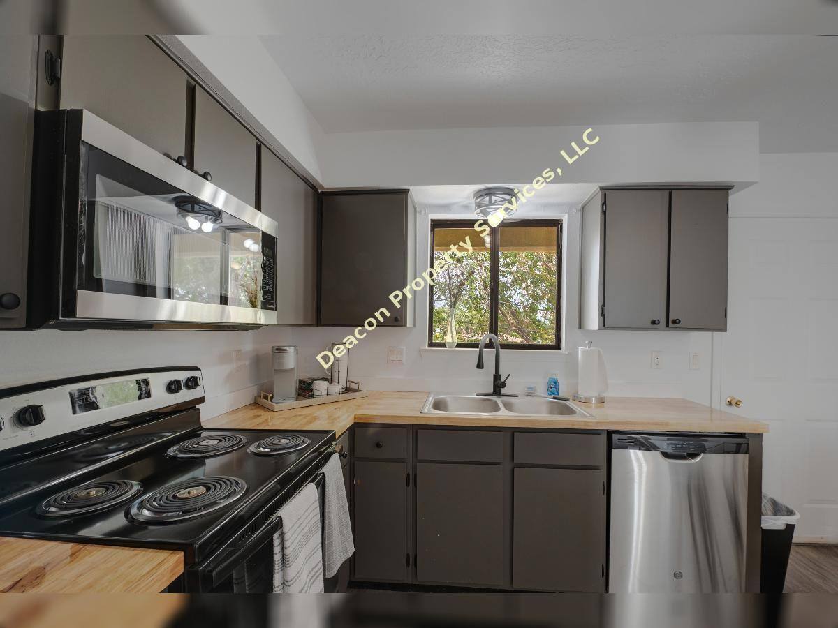 Apartment for rent at 12324 Candelaria Rd #4, Albuquerque, NM 87112