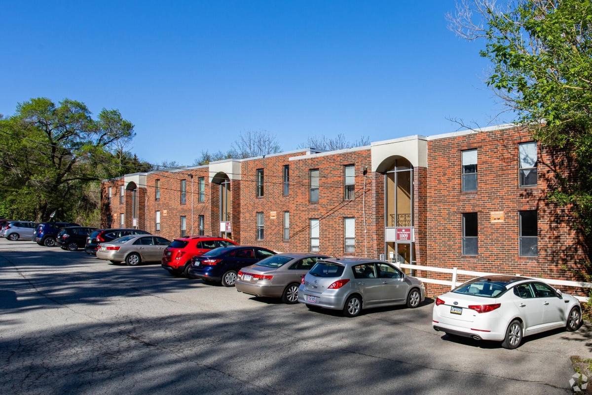 Apartment for rent at 1009 Glass Run Rd, Pittsburgh, PA 15236