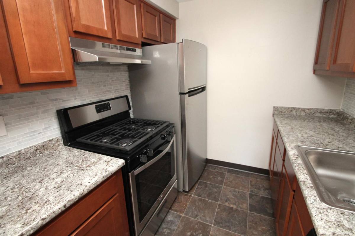 Apartment for rent at Briarwood Garden, 5560 Library Rd, Bethel Park, PA 15102