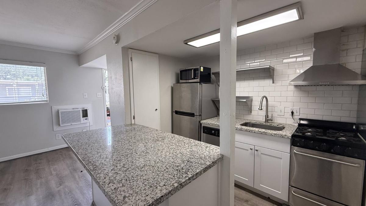 House for rent at 2006 Sul Ross St, Houston, TX 77098