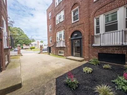 Apartment for rent at Elmwood Court, 1503 Elmwood Ave, Folcroft, PA 19032