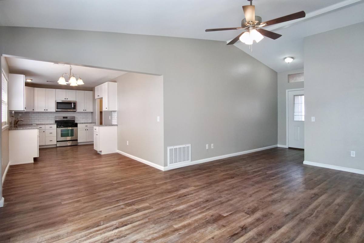 House for rent at Meadow Lakes, 620 Winding Lane, Edmond, OK 73003
