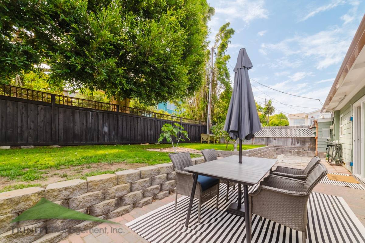 House for rent at 341 N Sierra Ave, Solana Beach, CA 92075