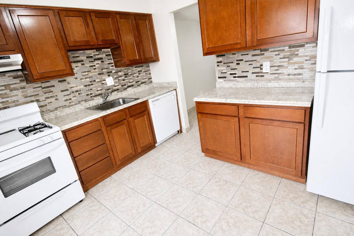 Apartment for rent at 235 W Chestnut St #140 Walnut, Washington, PA 15301