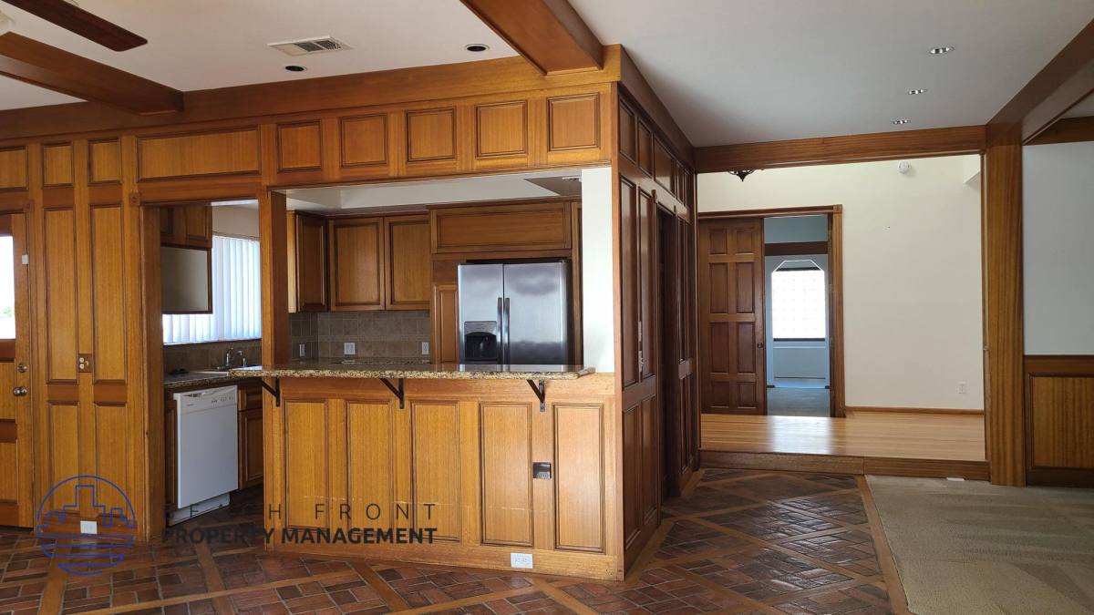 Apartment for rent at 11500 215th Street, 11500 E 215th St, Lakewood, CA 90715