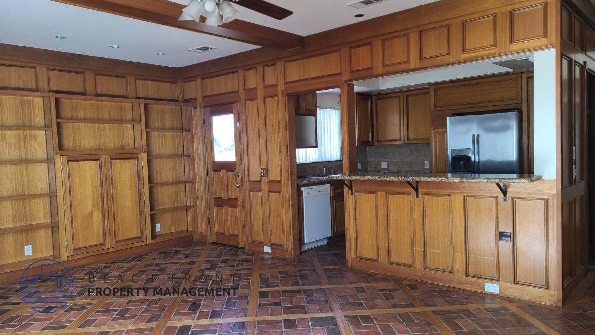 Apartment for rent at 11500 215th Street, 11500 E 215th St, Lakewood, CA 90715